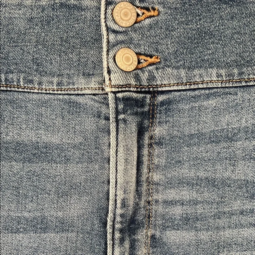Abercrombie & Fitch  Ultra High-Rise Super Skinny Ankle Jeans in Size 6/ 28